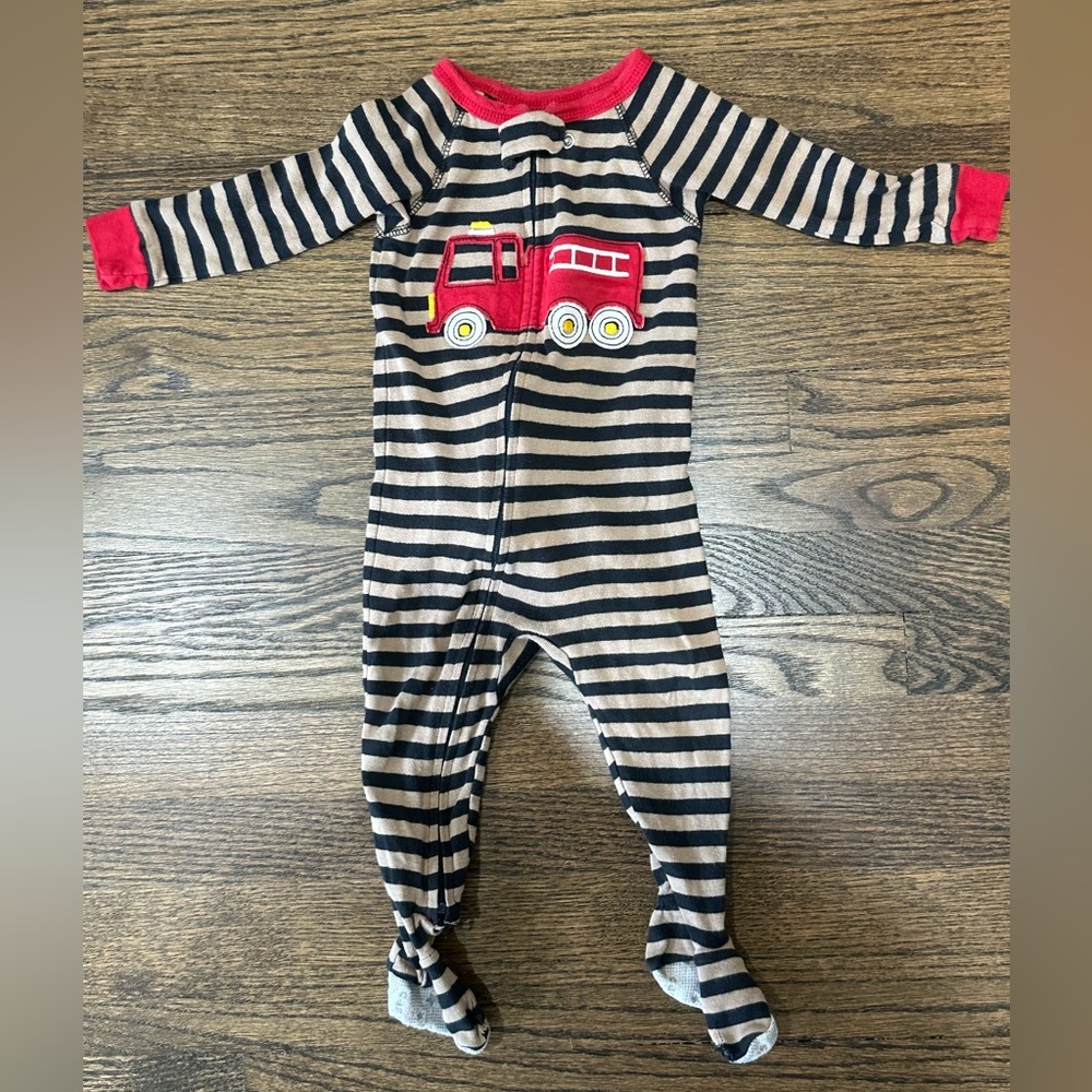 Carter’s footie PJs. 12M